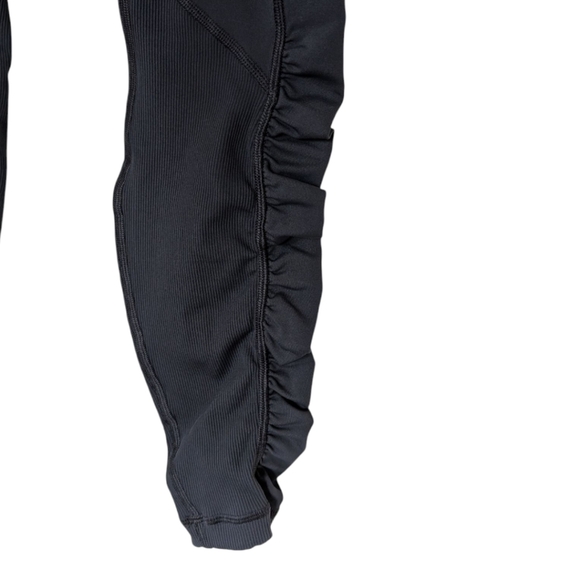 Lululemon Run: Spirit Tight II Black Leggings Mid Rise Rel: 2/2012 Women's 6 - Picture 7 of 12